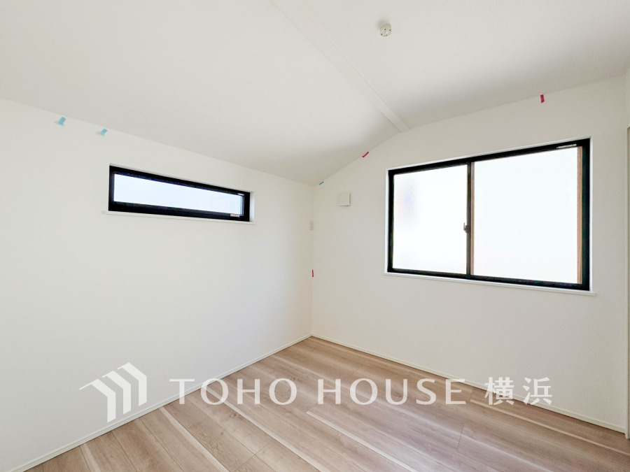 感性を育むプライベートルームはシンプルでスマートな空間。好みの空間で読書をしたり、音楽を聞いたりと一人の時間も充実したものにできます。