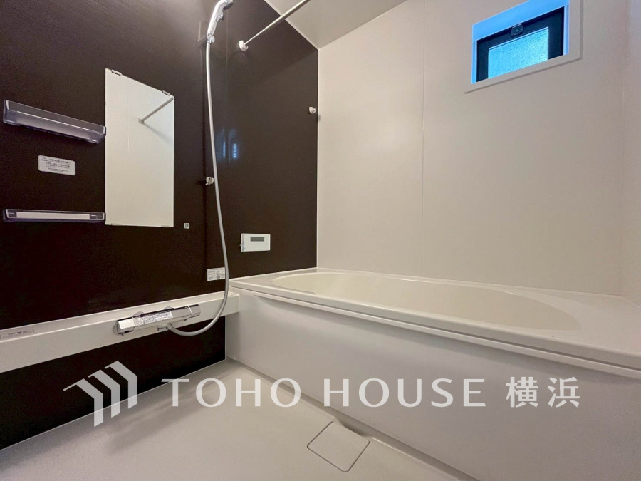 1日の疲れを取り心身を癒すことができる住まいの中のリラクゼーション空間、バスルーム。心からゆったりと寛いでいただけるよう、ゆとりのスペースを確保しています。