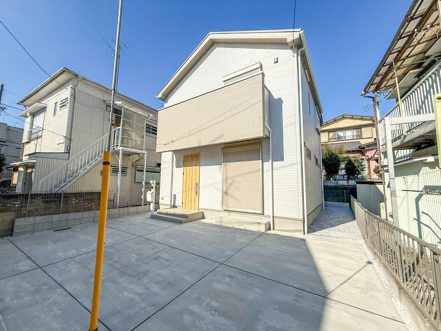 表現された空間は豊かな光と風を纏い、暮らしの時間を豊かにしてくれます。デザインされた空間と競い合うかのような充実した建物設備も家族の時間を彩ってくれることでしょう。