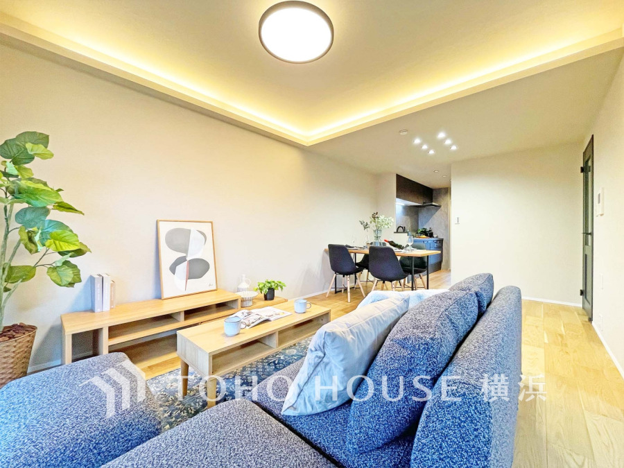 和やかで洗練された空間の演出。寛ぎとコミュニケーションを育む居心地のよい場所。