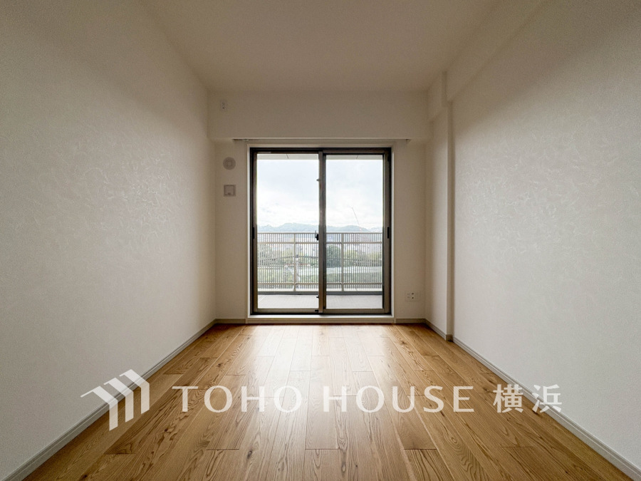 穏やかな寛ぎを届ける上質仕様のゆとりあるお部屋。自分時間を充実させながら心豊かにできるプライベート空間。