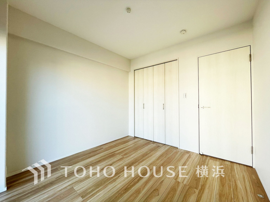 家族一人ひとりの大切なプライベート空間。趣味・感性で自由に演出できるよう、シンプルに仕上げた空間。暮らし心地を大きく左右する収納を、適材適所に配置し、使い勝手にも考慮しました。