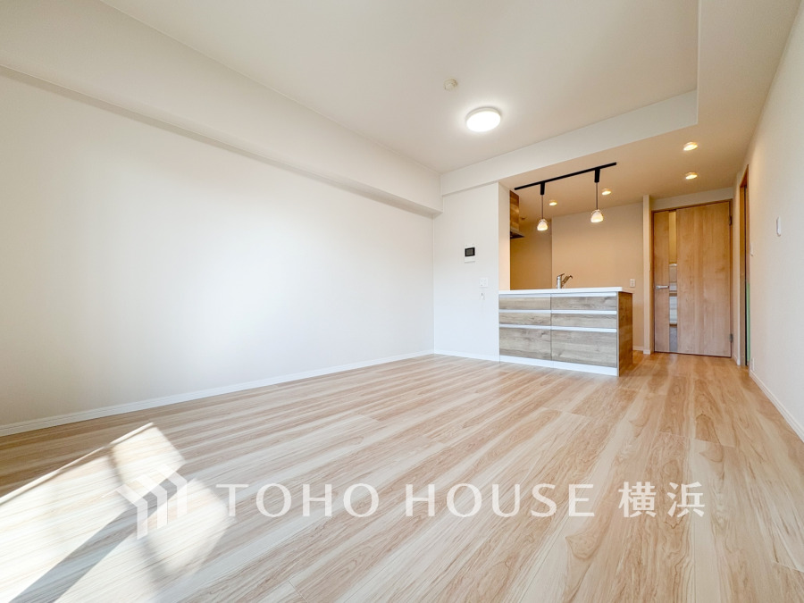 太陽の恵みを受けた明るい空間。吹きぬける風を感じながら爽やかで風通しの良い暮らしが叶います。
