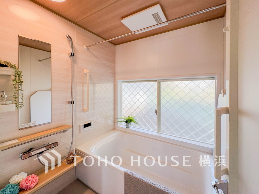 1日の疲れを取り心身を癒すことができる住まいの中のリラクゼーション空間、リラックスできるよう優しいカラーをチョイスしました。時を忘れるほどのんびりできる空間に。