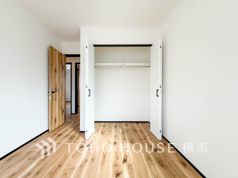 お客様の求める本当の“住み心地”とは何なのか。そのための一手間一工夫を惜しみません。街並みや周辺の環境に呼応しながら、美しく、そして毎日の暮らしを考慮した機能性の高い住まい。