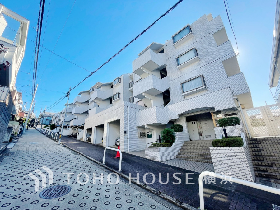 流行に左右されず、将来に渡って価値が継続する「上質」な佇まい。お洒落な雰囲気や自然の潤い、親しみやすさといった個性を、街に新たな価値をもたらし続ける。