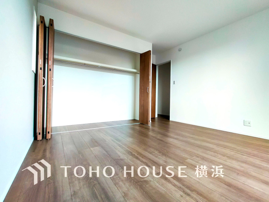 家族一人ひとりの大切なプライベート空間。趣味・感性で自由に演出できるよう、シンプルに仕上げた空間。暮らし心地を大きく左右する収納を、適材適所に配置し、使い勝手にも考慮しました。