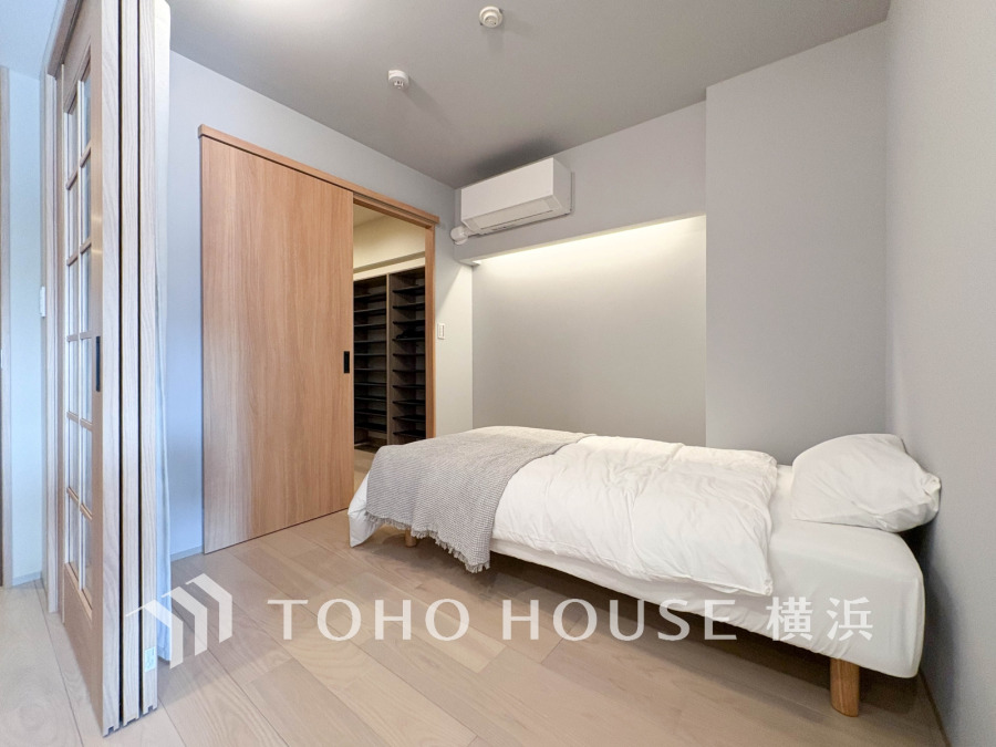 たくさんの想いが美しいカタチに彩られた時、そこにはひと時のくつろぎが生まれ、ゆっくりと愛着が育まれていきます。