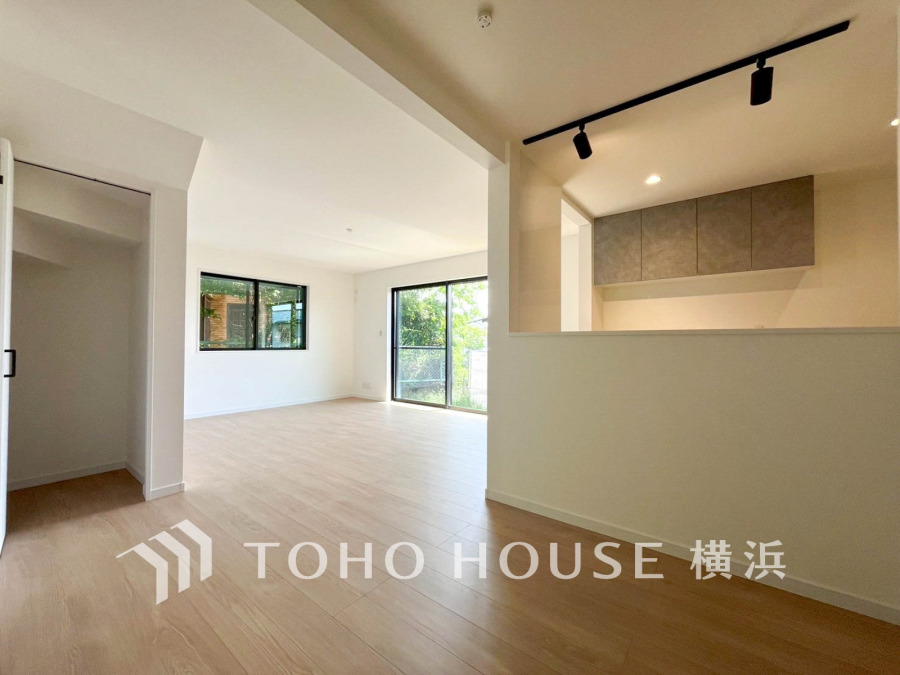 一日の中で多くの時間を過ごすことになる住まいだからこそ、いつも穏やかな空間であるように心掛けています。構成する建材などへの配慮が、住まう方の健康を守ります。
