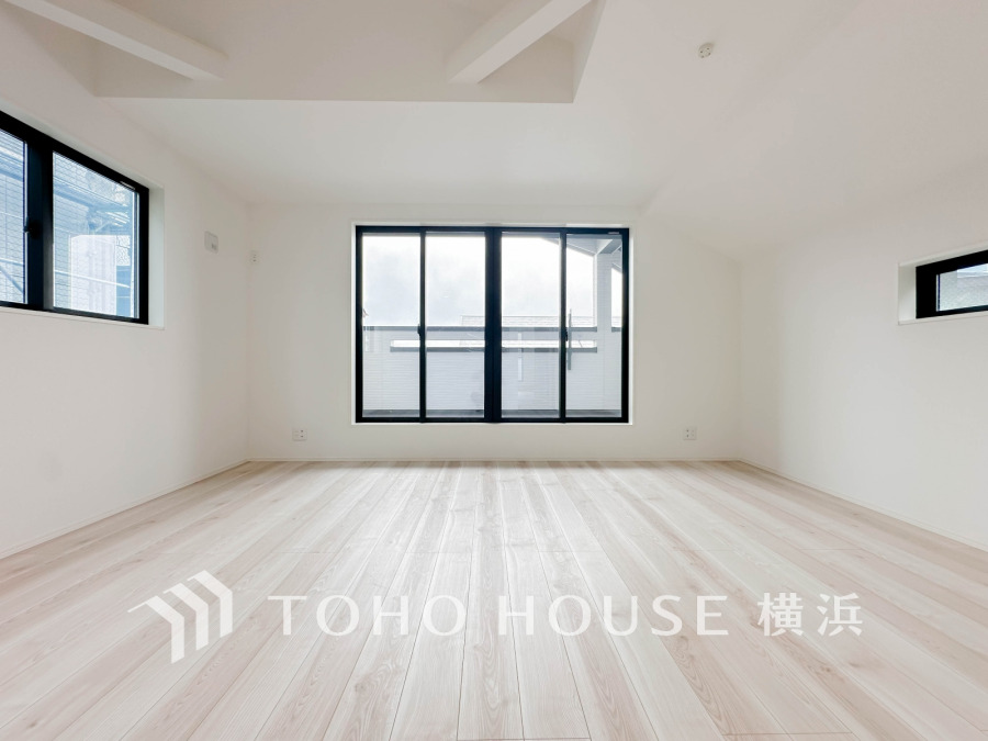 一日の中で多くの時間を過ごすことになる住まいだからこそ、いつも穏やかな空間であるように心掛けています。構成する建材などへの配慮が、住まう方の健康を守ります。