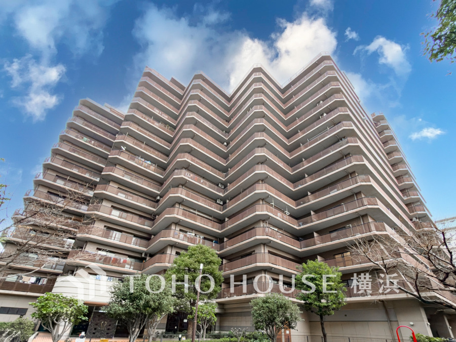 多彩な生活スタイルに応える大型マンション。川崎駅徒歩圏内の利便豊かな立地です。