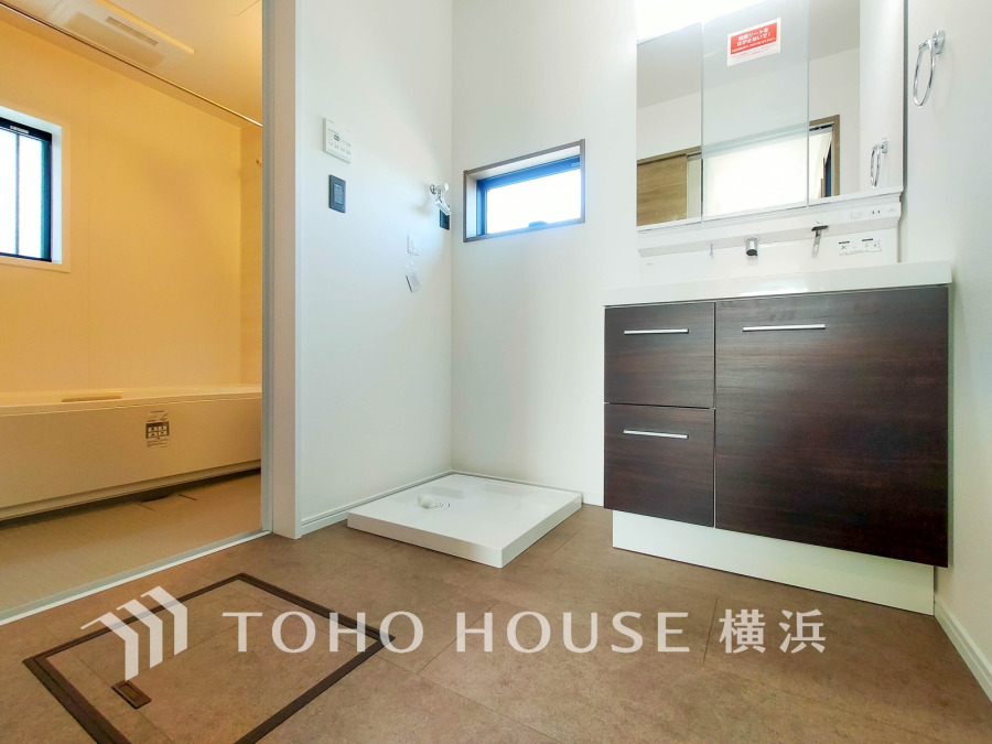 一日の始まりと終わりを心地よく演出してくれる、多彩な機能が備えられたパウダールーム。心地よいリフレッシュ空間です。