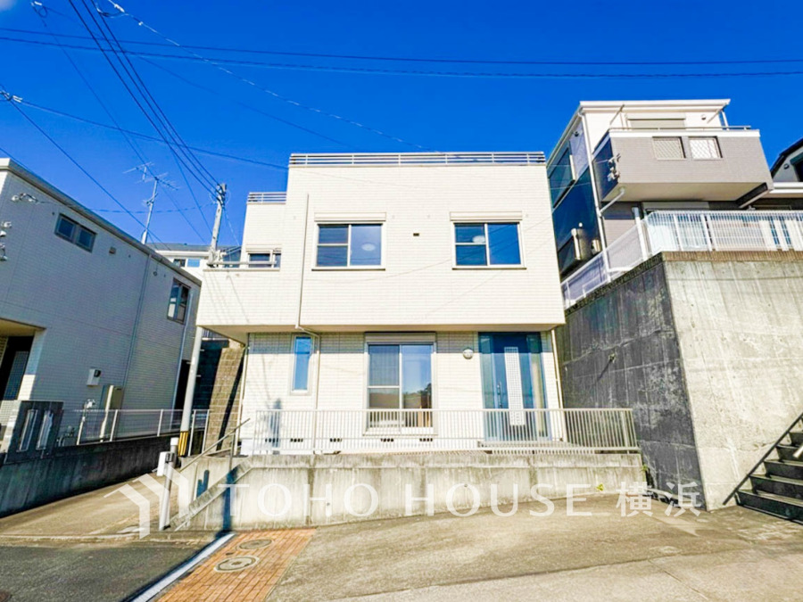 時間のゆとりと空間、爽やかな陽光がもたらす光と風を贅沢なまでに感じる暮らしが始まります。
