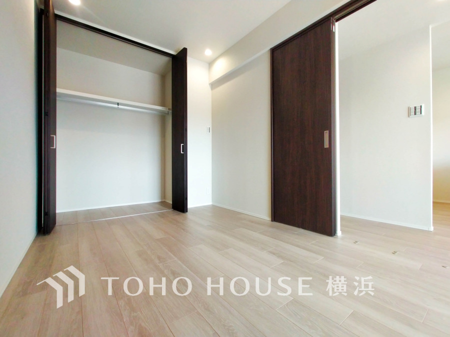 家族一人ひとりの大切なプライベート空間。趣味・感性で個性的に飾って頂けるようシンプルに仕上げてあります。自分時間を充実させながら心豊かなひとときを過ごすための大切な空間。