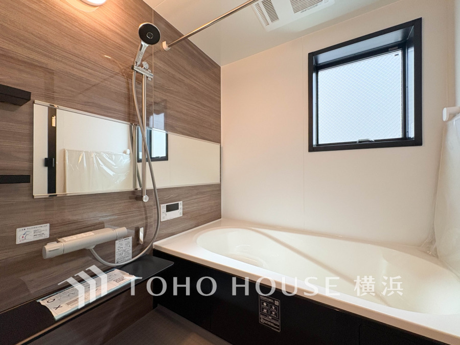 1日の疲れを取り心身を癒すことができる住まいの中のリラクゼーション空間、バスルーム。心からゆったりと寛いでいただけるよう、ゆとりのスペースを確保しています。