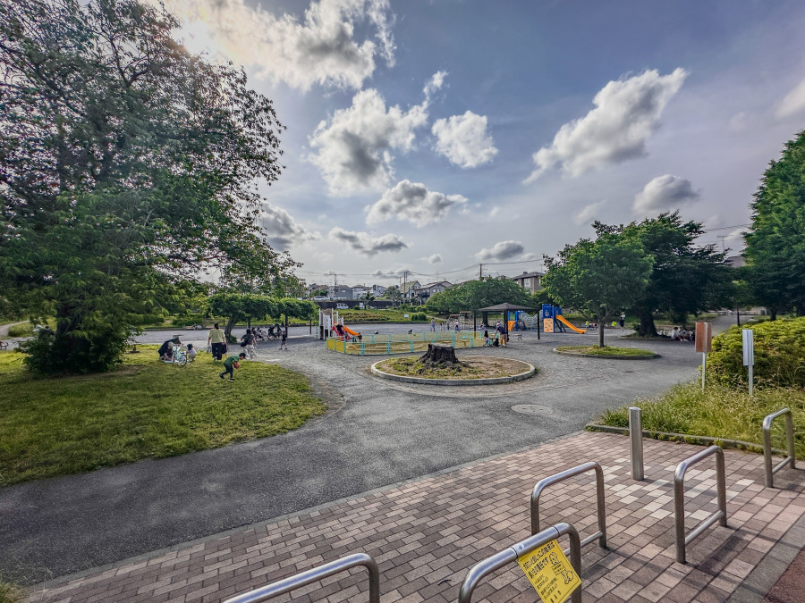旭台中央公園　約650ｍ