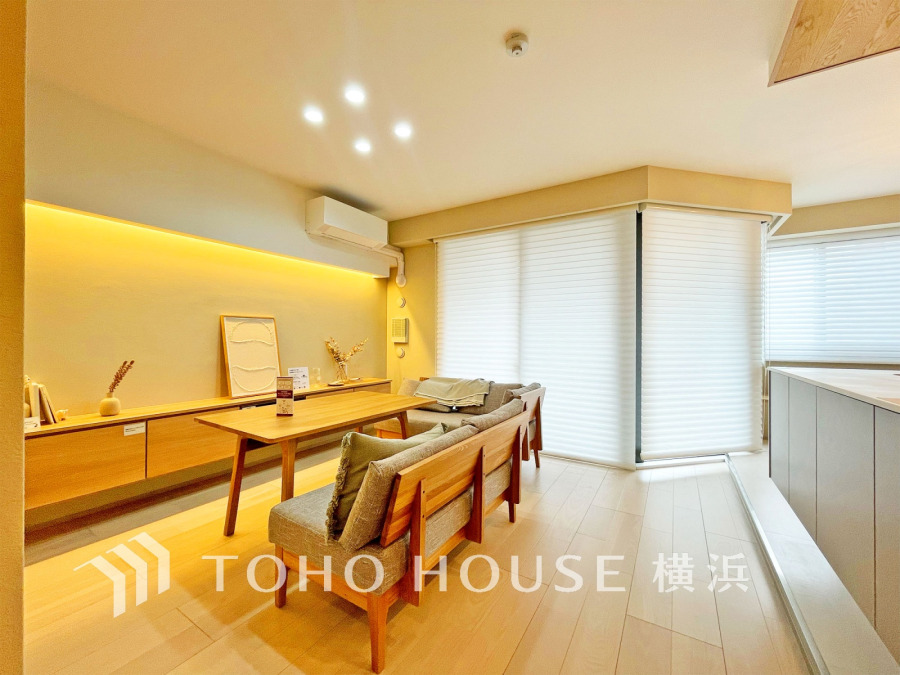 上質な時間を育む暮らしのメインステージ。寛ぎとコミュニケーションを育む居心地のよい場所。ここで楽しむ家族の時間が絆をより深めてくれそうです。