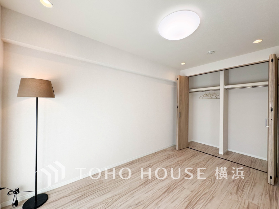 ゆとりと収納を確保した洋室。自分時間を充実させながら心豊かなひとときを過ごすための大切な空間です。
