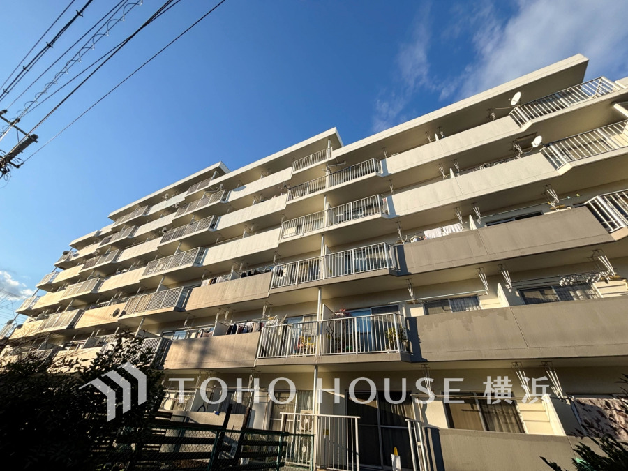 2駅2路線利用可能でアクセス良好です。駅周辺にはお買い物施設が充実し、暮らしやすいエリアです。