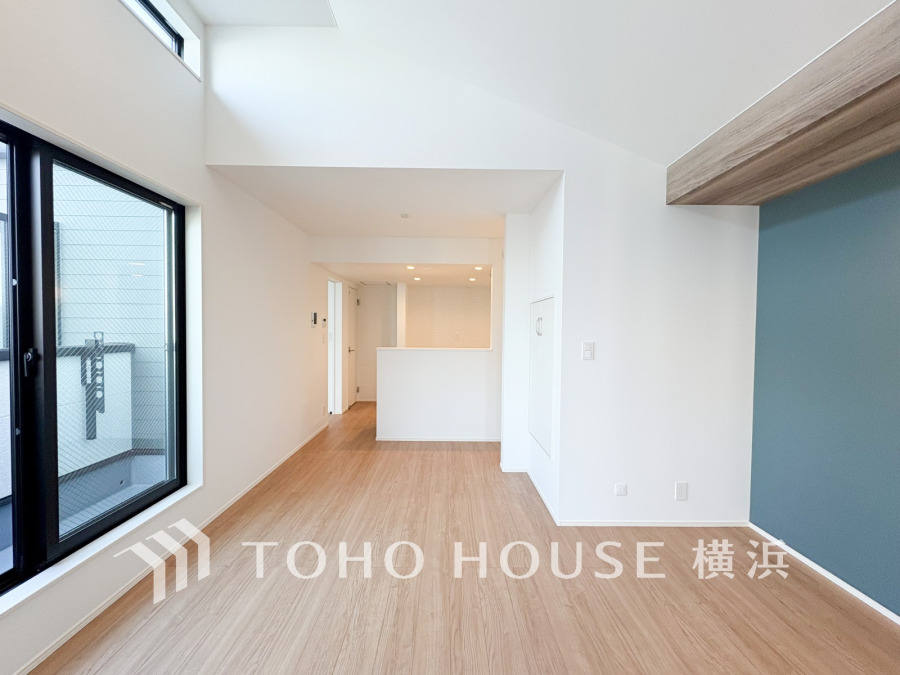 ご家族やお友達との時間など、多くの時を刻む空間。何気なく過ぎる時でさえも上質なひと時となる快適な空間を目指して。
