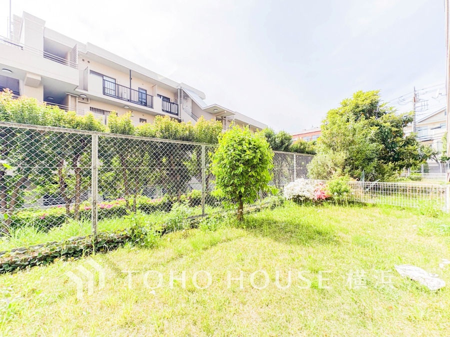 専用庭でのティータイムやお食事などで親子の楽しみも倍増。日常の何気ないひと時がかけがえのない思い出の時間に。