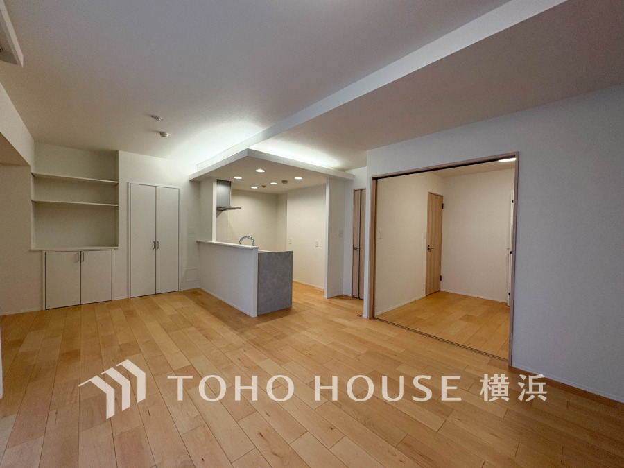 ご家族やお客様との時間など、多くの時を刻む空間。何気なく過ぎる時でさえも上質なひと時となる快適な空間を目指して。