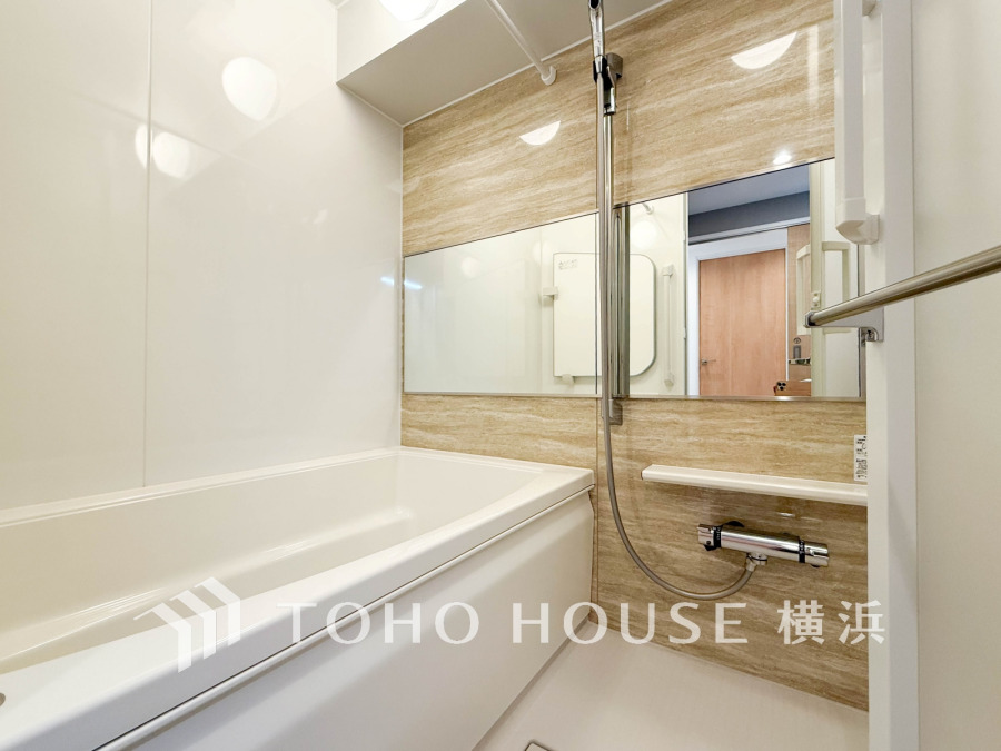 1日の疲れを取り心身を癒すことができる住まいの中のリラクゼーション空間、リラックスできるよう優しいカラーをチョイスしました。時を忘れるほどのんびりできる空間に。