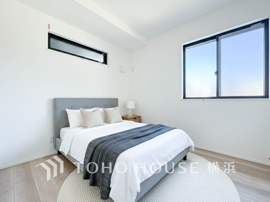 空間演出に拘り整然とセンス良く纏められた室内は最高の癒し空間でなければなりません。造りこんだ空間は極上の癒しを提供してくれます。（家具はAI加工です）