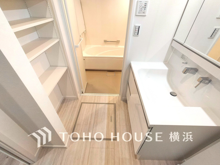 一日の始まりと終わりを心地よく演出してくれる、多彩な機能が備えられたパウダールーム。心地よいリフレッシュ空間です。