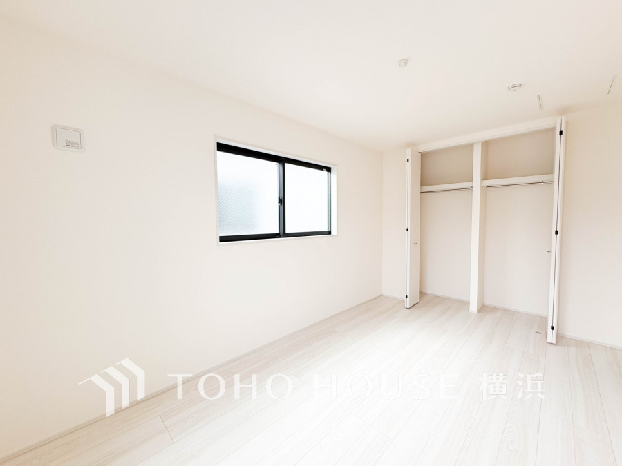 家族一人ひとりの大切なプライベート空間。趣味・感性で個性的に飾って頂けるようシンプルに仕上げてあります。自分時間を充実させながら心豊かなひとときを過ごすための大切な空間。