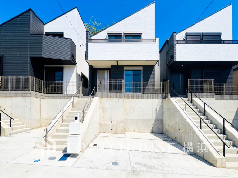 ここから始まる「日常」はご家族にとって大切で貴重な時間。少しでも豊かに、少しでも快適に。そんな想いから生まれた本邸宅は、これから先のお住まいをきっと支えてくれるはずです。