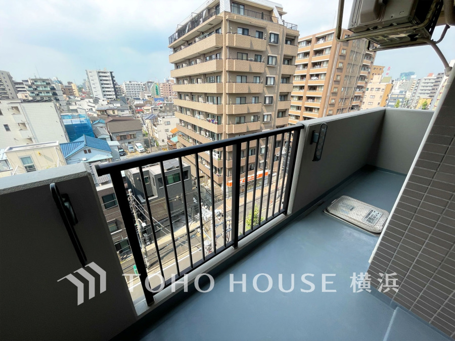 開放感があり、遮るものもなく気持ちのいい景色が広がります。お部屋にも爽やかな風と暖かく柔らかな日差しが差し込み、毎日の暮らしを豊かに彩ります。