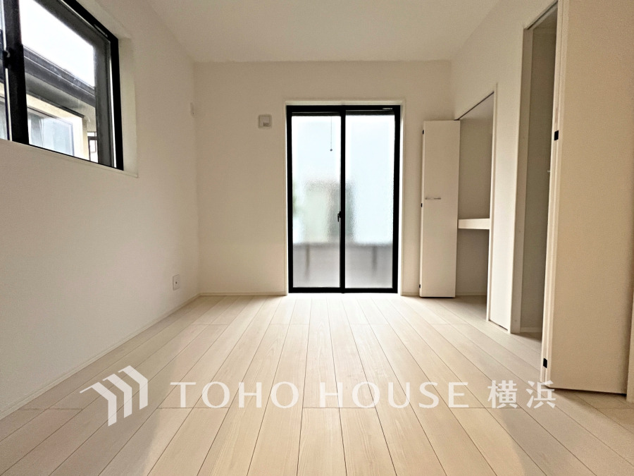 穏やかな寛ぎを届ける上質仕様のゆとりあるお部屋。自分時間を充実させながら心豊かにできるプライベート空間。