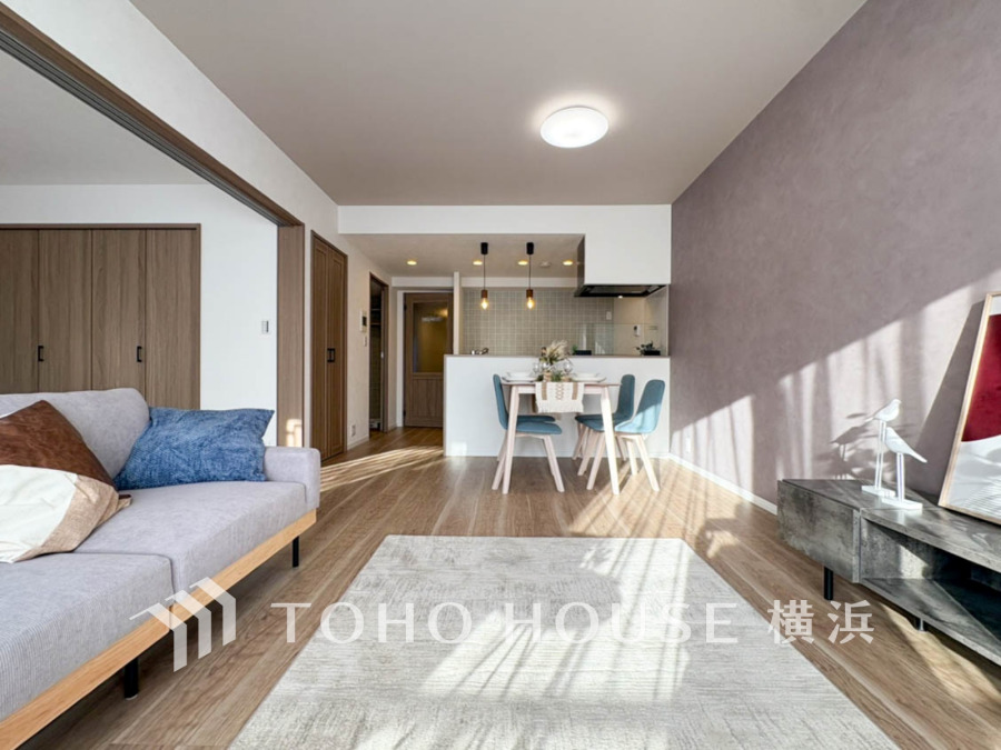 ご家族やお友達との時間など、多くの時を刻む空間。何気なく過ぎる時でさえも上質なひと時となる快適な空間を目指して。