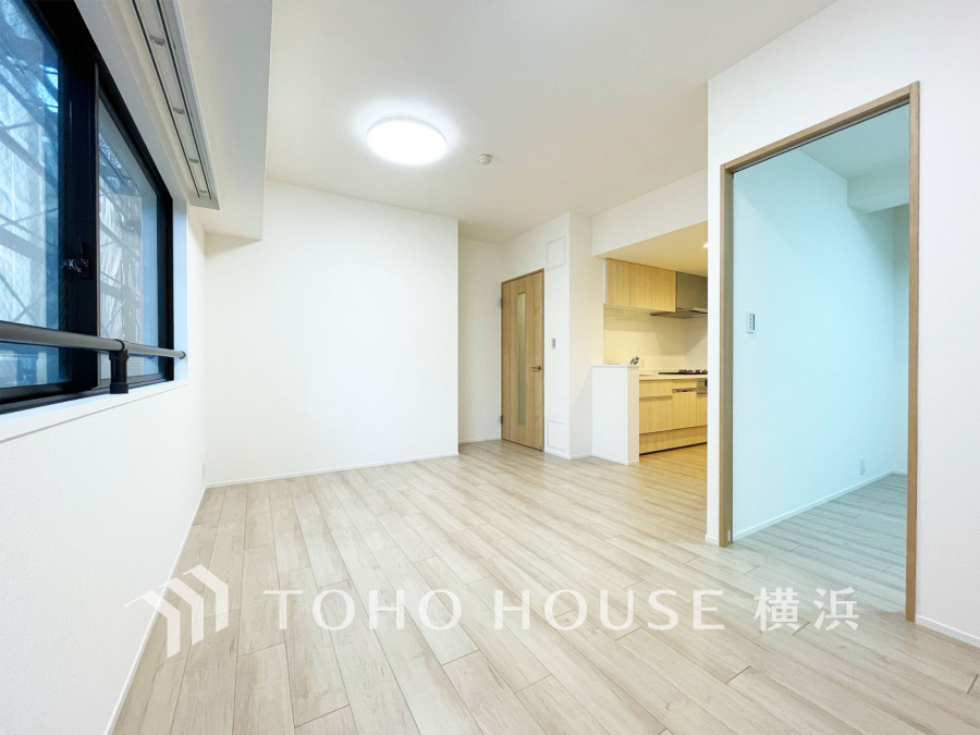 太陽の恵みを受けた明るい空間。吹きぬける風を感じながら爽やかで風通しの良い暮らしが叶います。
