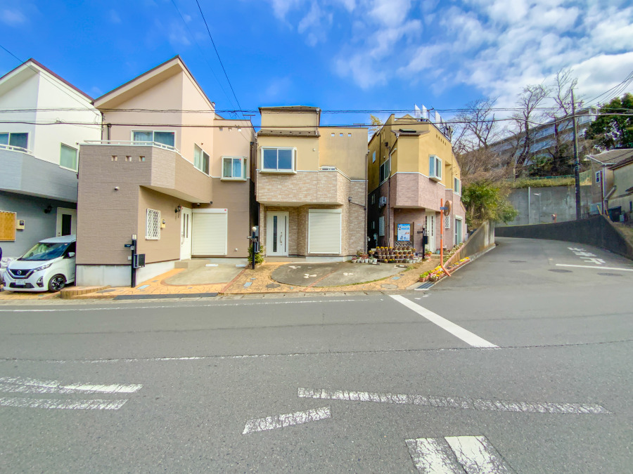 流行に左右されず、将来にわたって価値が継続する「上質」な佇まい。おしゃれな雰囲気や自然の潤い、親しみやすさといった個性を、街に新たな価値をもたらし続ける。