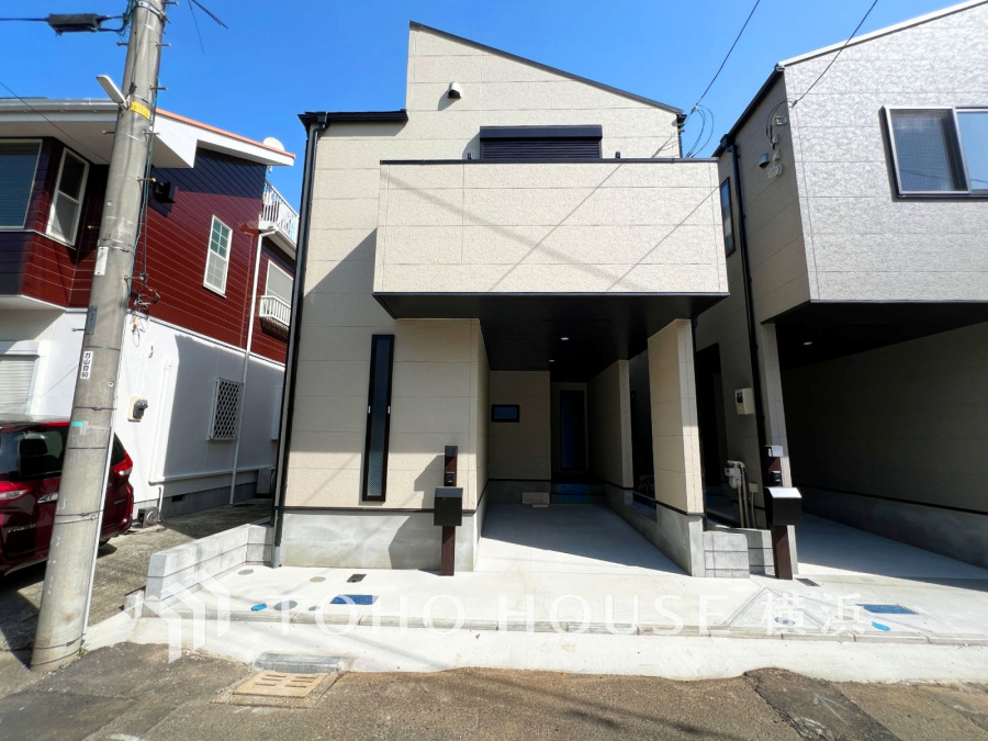 閑静な住宅街に誕生した全3棟（こちらは1号棟です）駅やお買い物施設が身近に揃い住環境良好です。