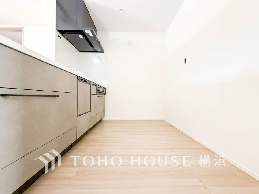 長い時間滞在するキッチンだからこそ、食事の準備を楽しい時間に、忙しい時でもスムーズに無駄なく作業できる、お手入れも簡単にできるなど、毎日を楽しくするキッチンスペースに仕上げました。