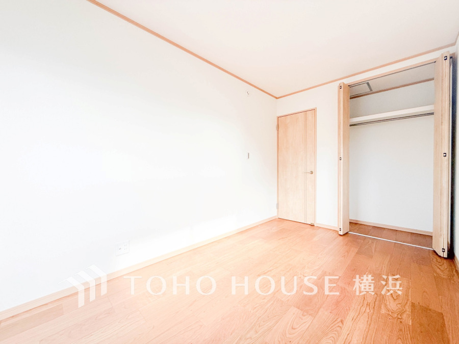 穏やかな寛ぎを届ける上質仕様のゆとりあるお部屋。自分時間を充実させながら心豊かにできるプライベート空間。