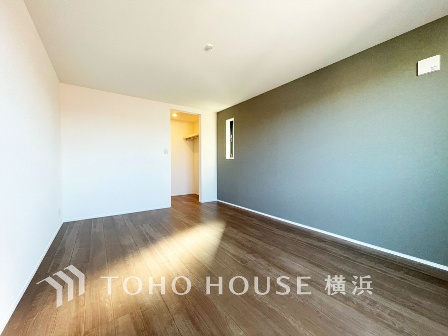 穏やかな寛ぎを届ける上質仕様のゆとりあるお部屋。自分時間を充実させながら心豊かにできるプライベート空間。