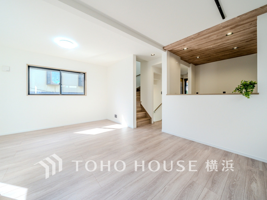 ご家族やお友達との時間など、多くの時を刻む空間。何気なく過ぎる時でさえも上質なひと時となる快適な空間を目指して。