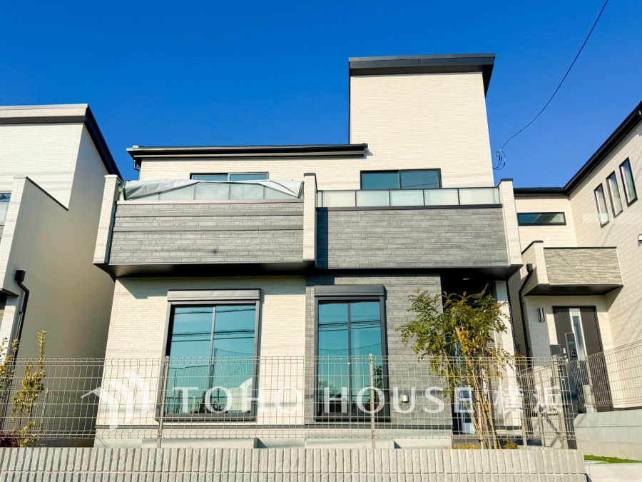 時間のゆとりと空間、爽やかな陽光がもたらす光と風を贅沢なまでに感じる暮らしが始まります。