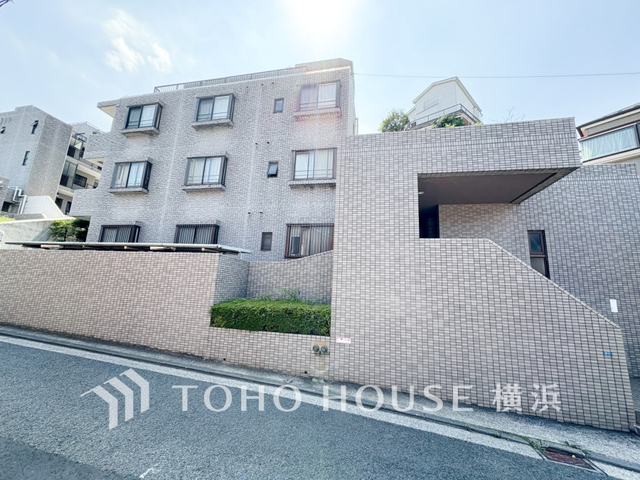 時間のゆとりと空間、爽やかな陽光がもたらす光と風を贅沢なまでに感じる暮らしが始まります。
