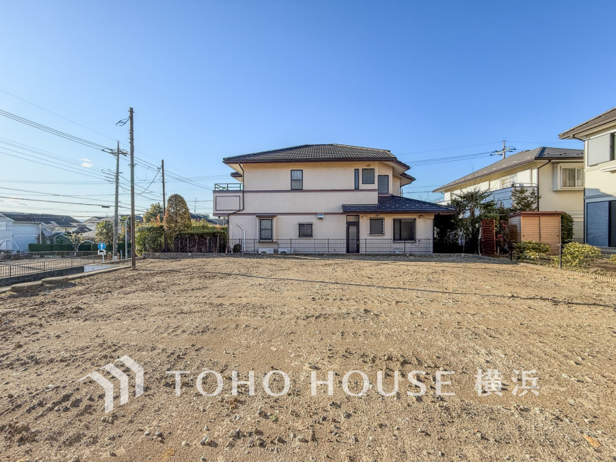 東急建設旧分譲地。落ち着きある街並みが広がり、永く豊かな毎日を予感させてくれるエリア。