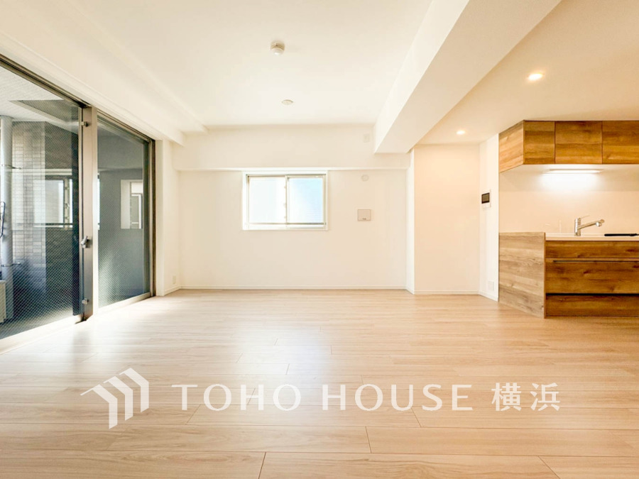 LDKは広々した明るい空間。家族やお客様との時間など、多くの時を刻む空間。何気なく過ぎる時でさえも上質なひと時となる快適な空間を目指して。