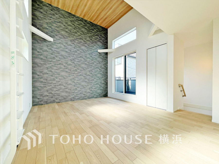 上質な時間を育む暮らしのメインステージ。寛ぎとコミュニケーションを育む居心地のよい場所。ここで楽しむ家族の時間が絆をより深めてくれそうです。