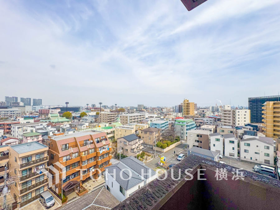 この開放感ある眺望と共に閑静な住宅街の季節感を演出する四季折々の変化を楽しめる心地よい場所となることでしょう。