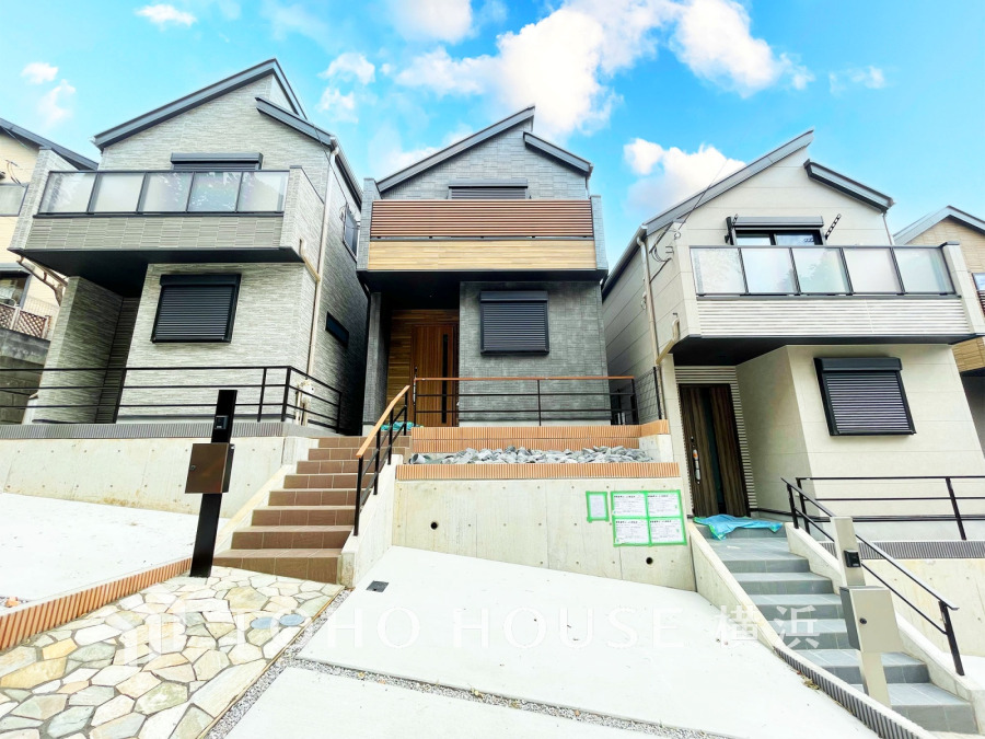 ここから始まる「日常」はご家族にとって大切で貴重な時間。少しでも豊かに、少しでも快適に。そんな想いを大切にした本邸宅は、これから先のお住まいをきっと支えてくれるはずです。