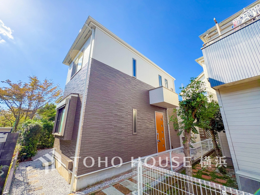 閑静な住宅街に佇む邸宅。ゆとりある住空間を確保した4LDKのお住まい。