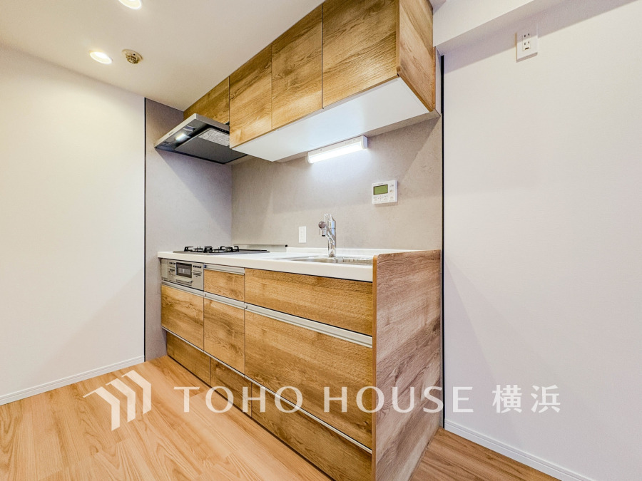 誰もが使いやすいデザインにこだわったキッチン。プライベートスペースを彩るインテリアとしての美と、快適な日常を支える機能性と強さがひとつになったキッチンです。